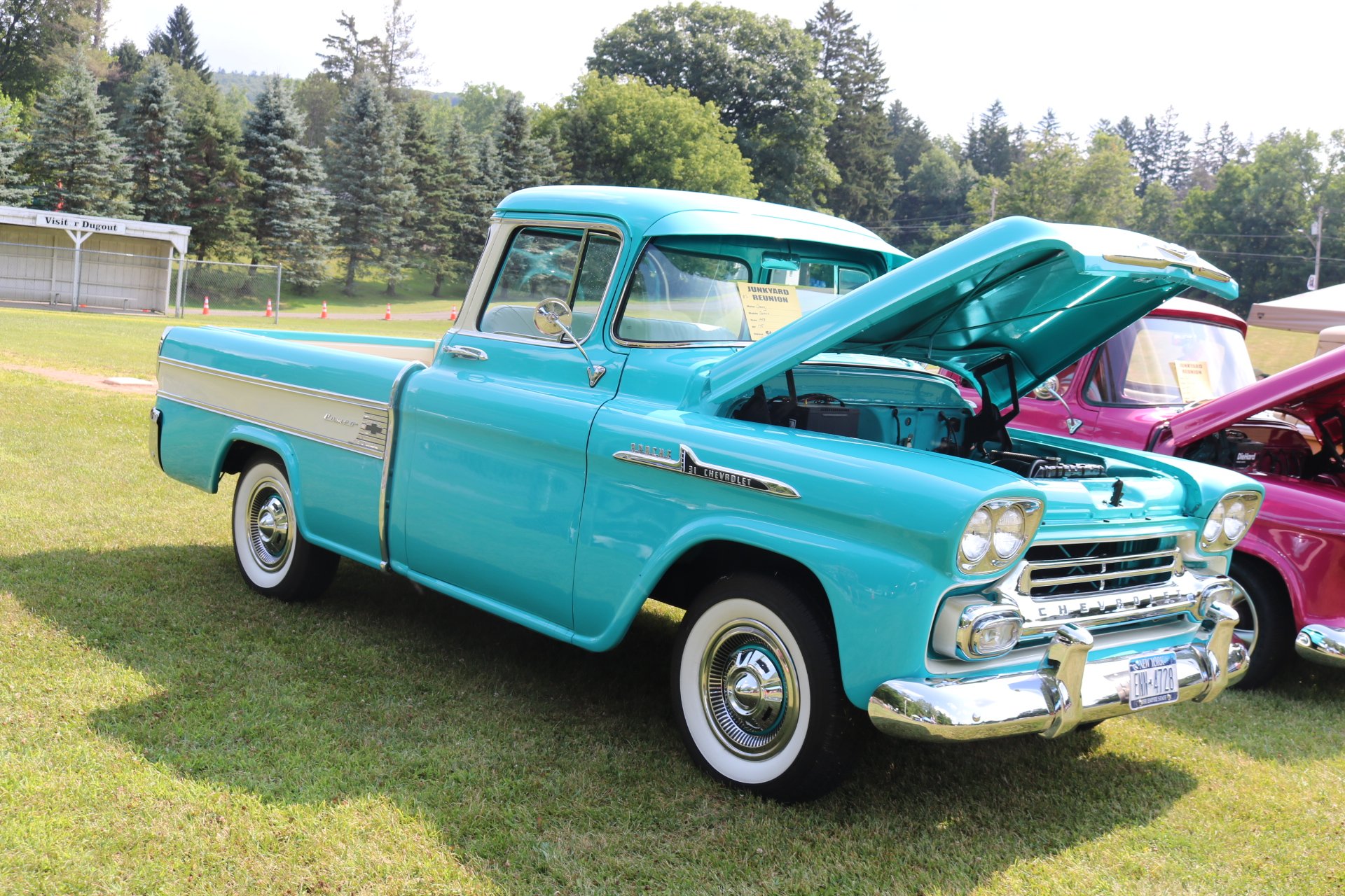 Junkyard Reunion Car Cruise