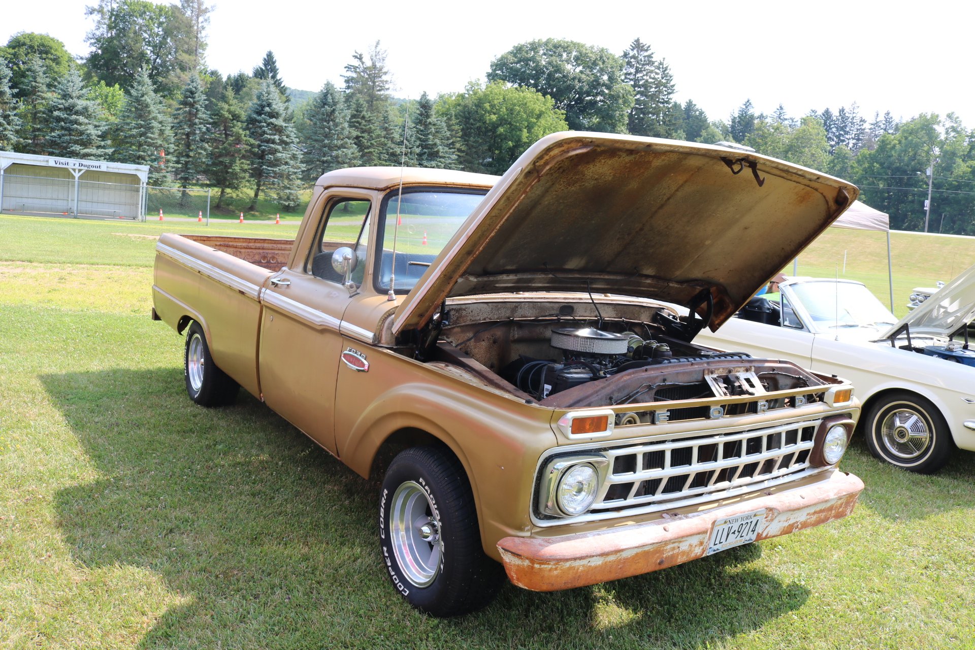 Junkyard Reunion Car Cruise: Image 4