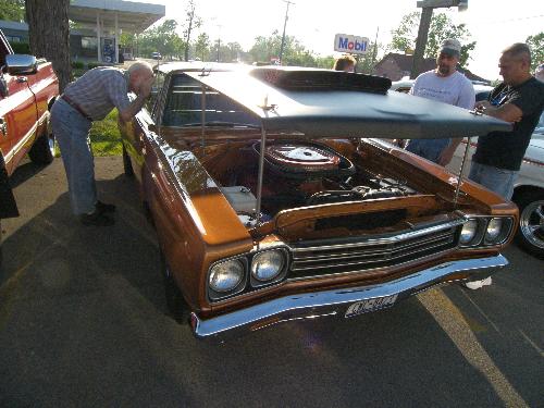 2007 Elma Towne Grille Monday Night Cruise Night: Image 7
