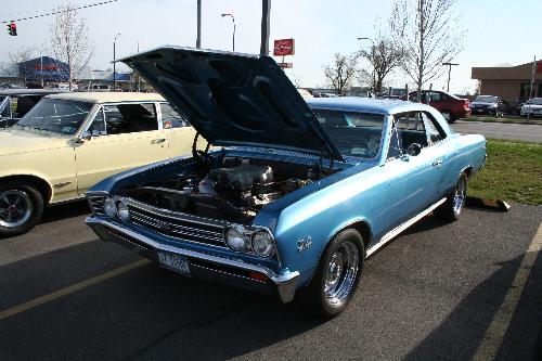 2009 Cars, Coffee, and Cruise at Panera Bread April Cruise: Image 3