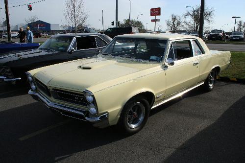 2009 Cars, Coffee, and Cruise at Panera Bread April Cruise: Image 4