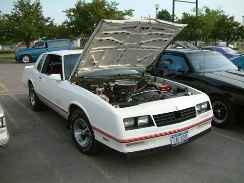 2005 103.3 Shredd and Ragan Cruise Night: Image 3