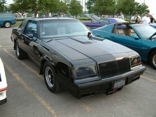 2005 103.3 Shredd and Ragan Cruise Night: Image 6