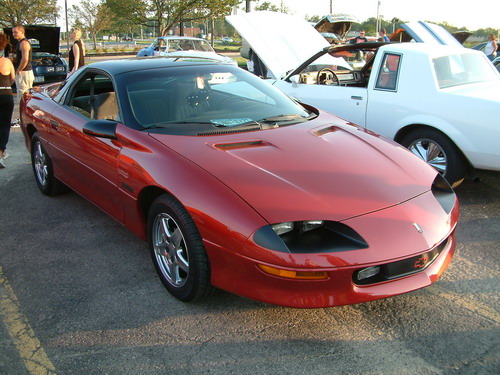 2006 103.3 Shredd and Ragan Cruise Night: Image 12