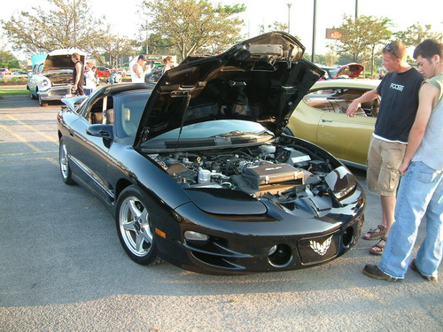 2006 103.3 Shredd and Ragan Cruise Night: Image 6