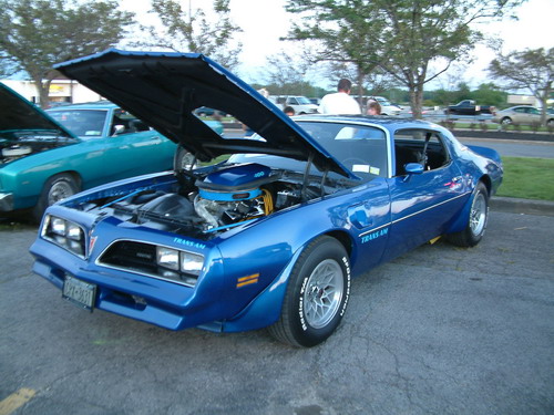 2006 103.3 Shredd and Ragan Cruise Night: Image 5