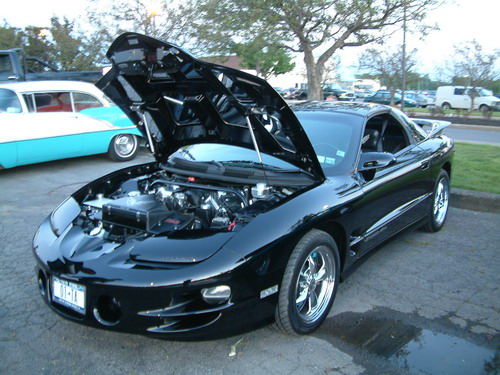 2006 103.3 Shredd and Ragan Cruise Night: Image 7
