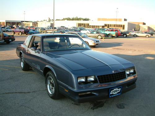 2006 103.3 Shredd and Ragan Cruise Night: Image 1