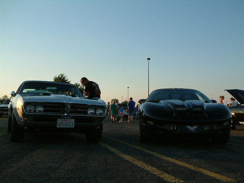 2006 103.3 Shredd and Ragan Cruise Night: Image 4