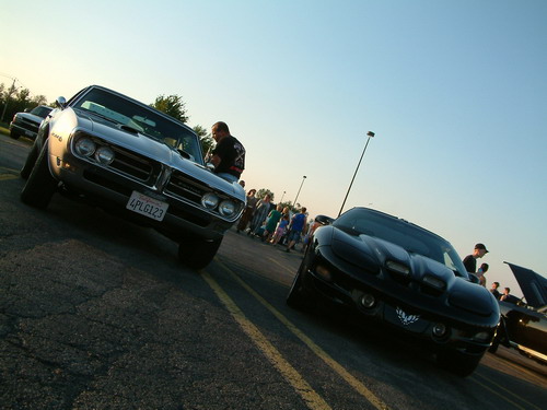 2006 103.3 Shredd and Ragan Cruise Night: Image 5