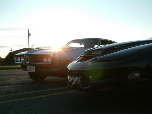 2006 103.3 Shredd and Ragan Cruise Night: Image 7