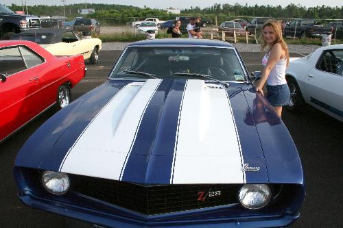 2008 Shredd and Ragan Cruise Night girls: Image 4