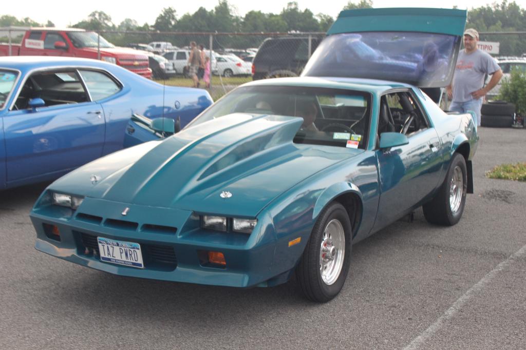 2011 Shredd & Ragan Cruise Night: Image 2
