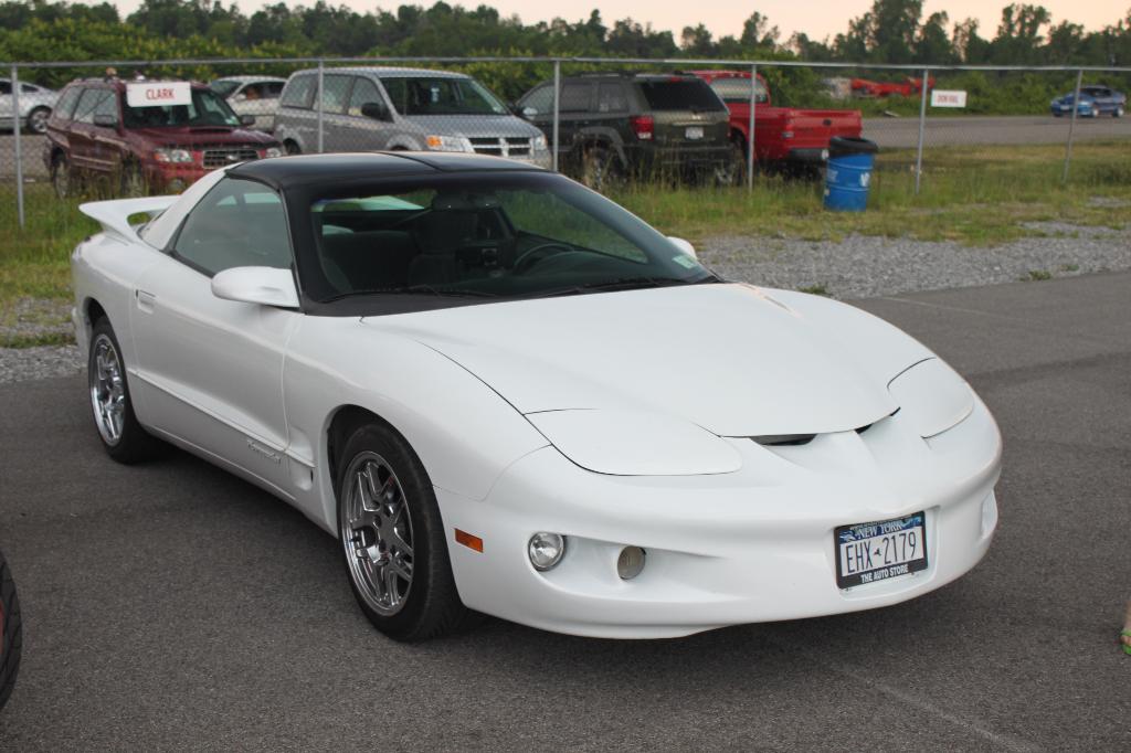 2011 Shredd & Ragan Cruise Night: Image 8