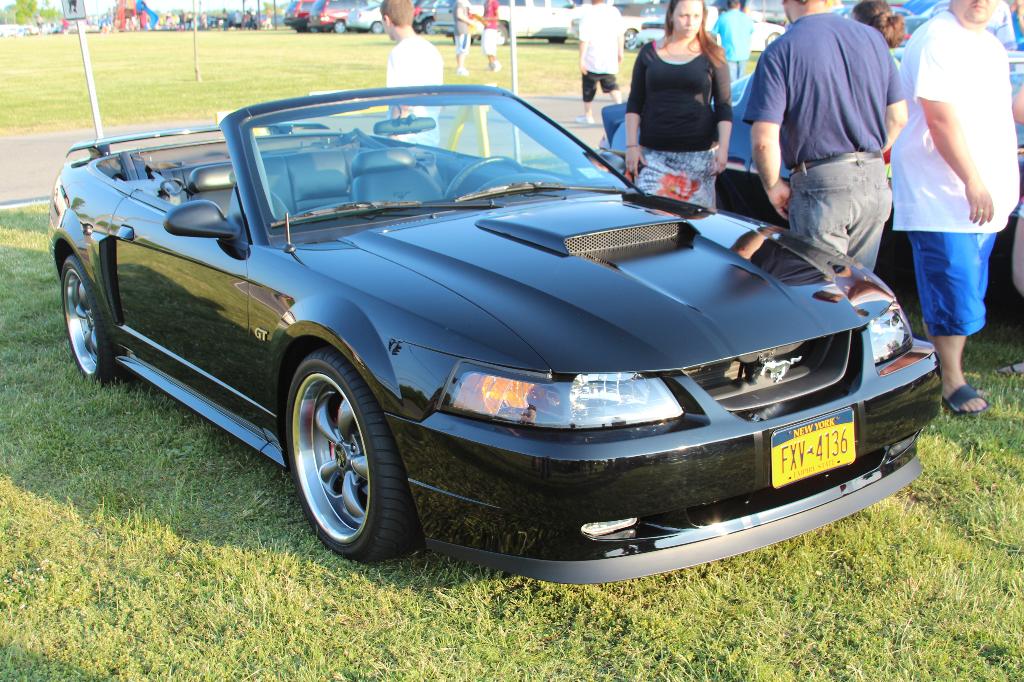 2012 Shredd & Ragan Cruise Night at Gratwick: Image 1
