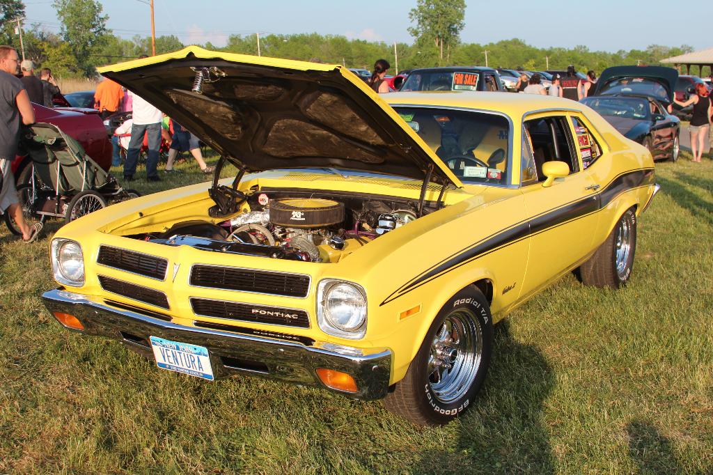2012 Shredd & Ragan Cruise Night at Gratwick: Image 11