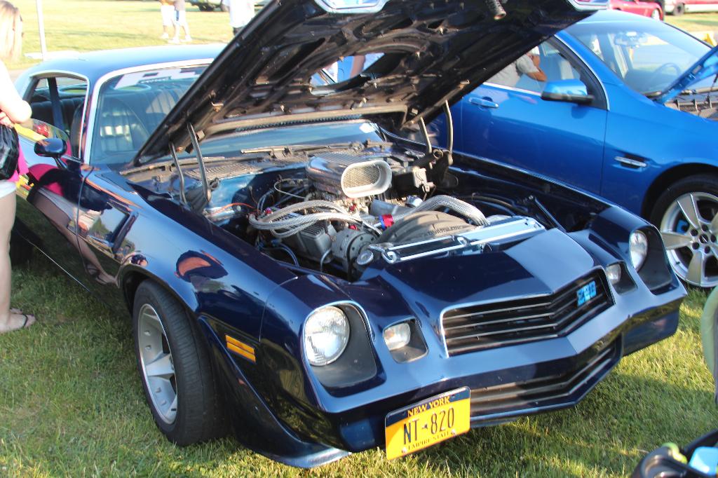 2012 Shredd & Ragan Cruise Night at Gratwick: Image 2
