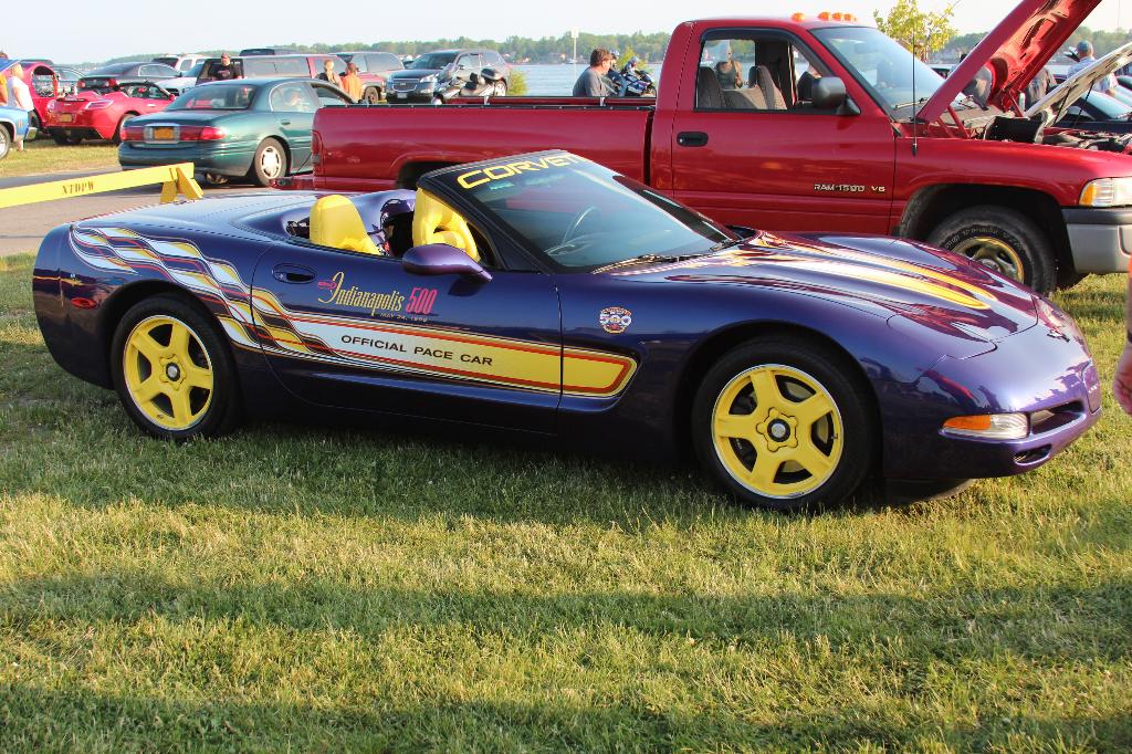 2012 Shredd & Ragan Cruise Night at Gratwick: Image 4