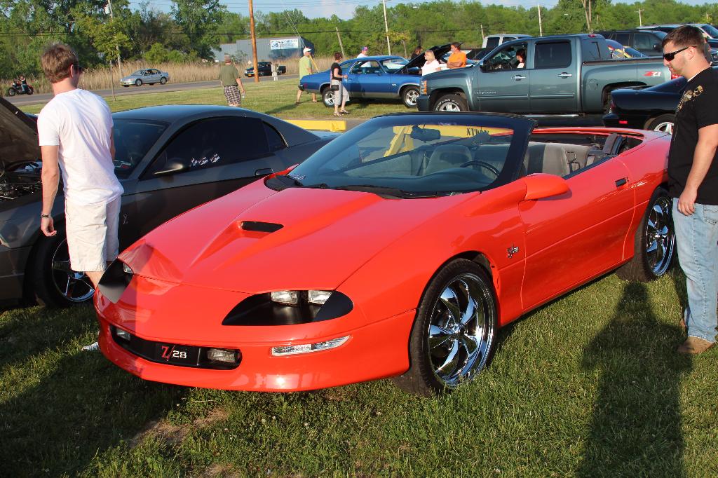 2012 Shredd & Ragan Cruise Night at Gratwick: Image 9