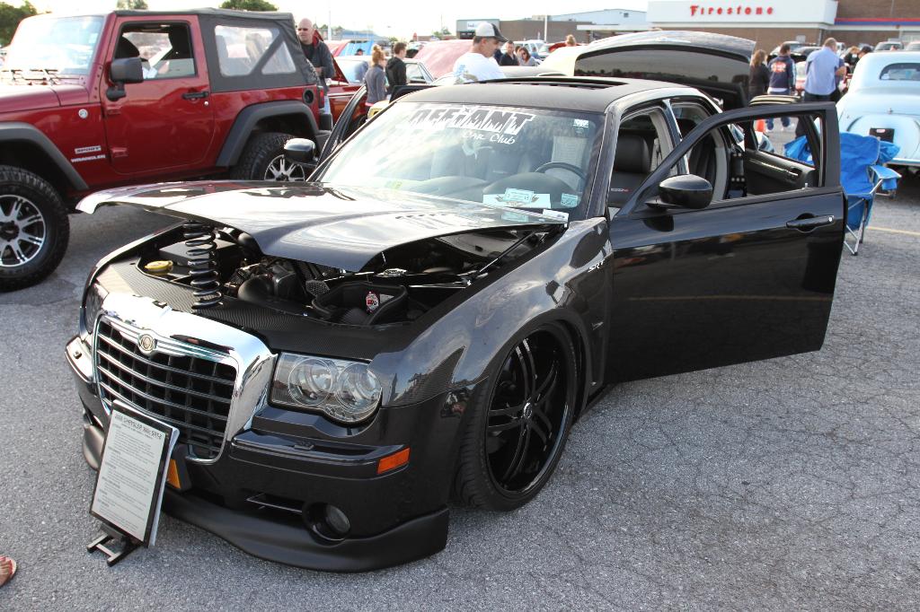 2013 Shredd & Ragan 103.3 Cruise Night at Eastern Hills Mall: Image 1