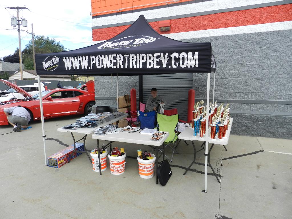 2011 Autozone Last Chance Car Show: Image 2