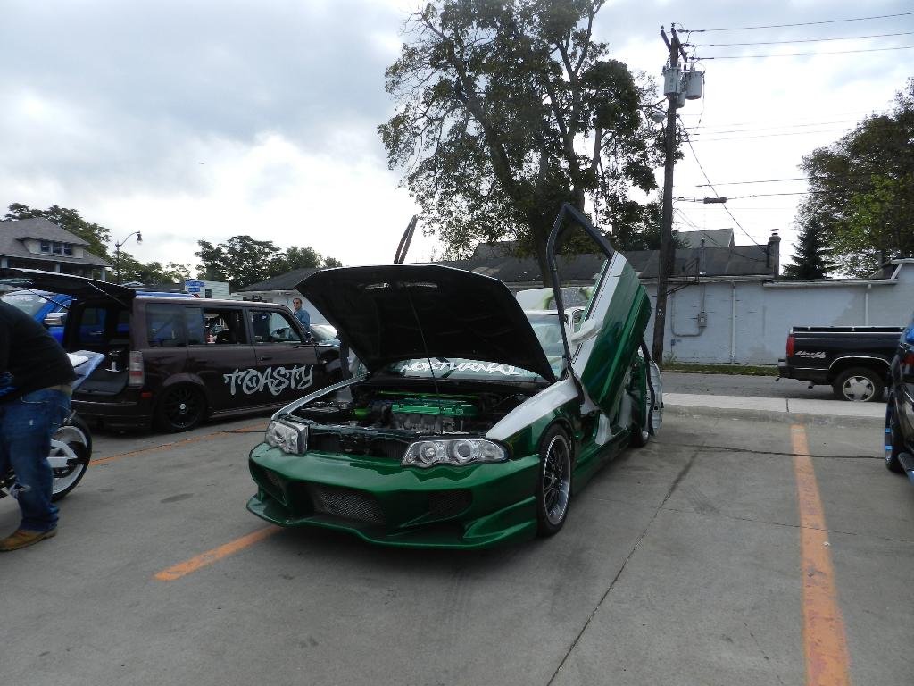 2011 Autozone Last Chance Car Show: Image 5