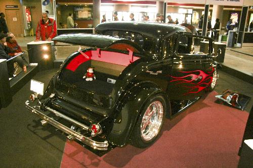 2007 Performance World Custom Car Show: Image 8